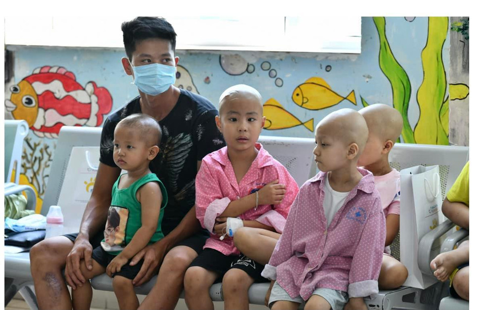 Ảnh nhân vật cung cấp. Tết Thiếu nhi: Hy vọng thắp lên từ những lọn tóc buộc chun vàng -0