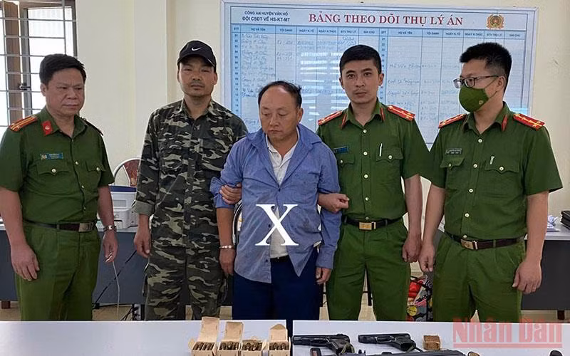 Đối tượng Hờ A Nủ bị bắt giữ khi đang di chuyển cách nhà 15m.