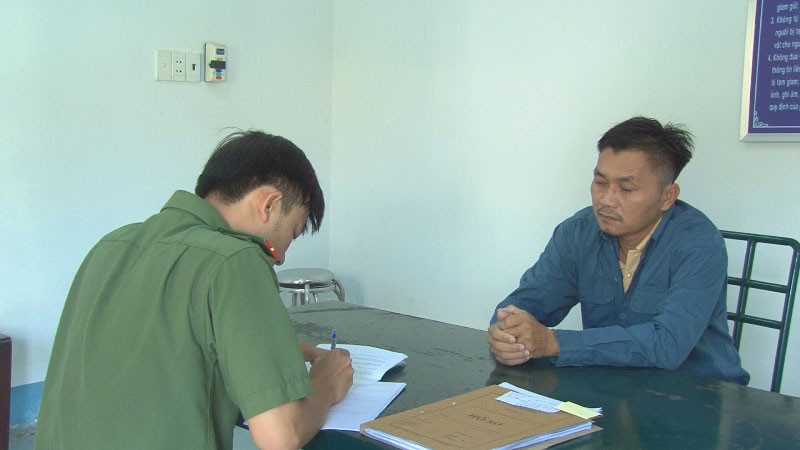 Đối tượng Lâm Văn Tưa. (Ảnh: Công an cung cấp) Khởi tố, bắt tạm giam hai bị can môi giới xuất, nhập cảnh trái phép -0