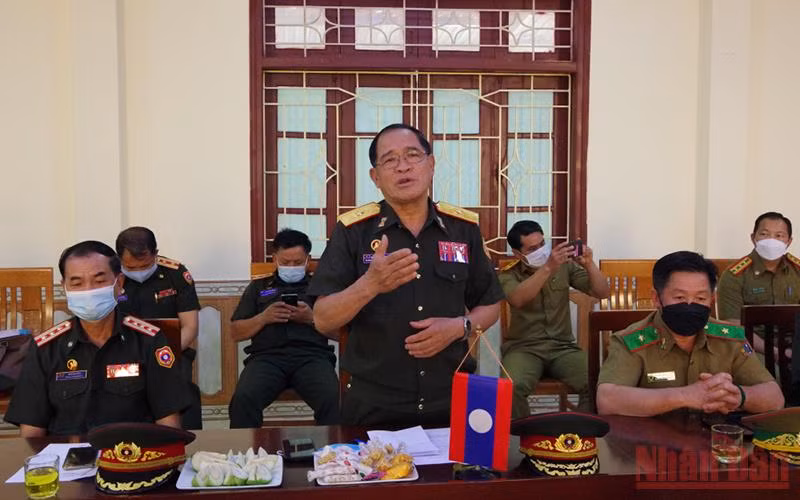 Bộ đội Biên phòng Sơn La chúc Tết cổ truyền nước bạn Lào -0