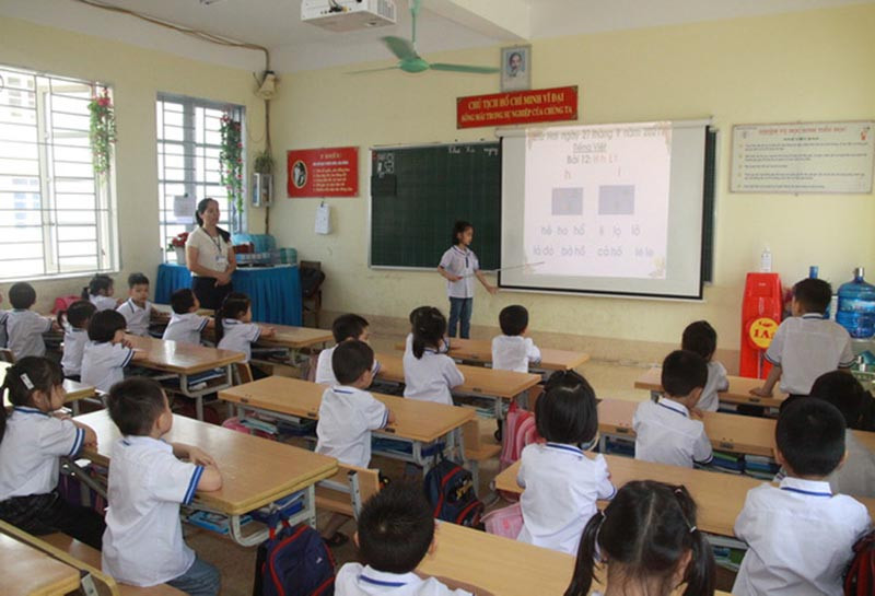 Công khai minh bạch việc tuyển sinh đầu cấp sẽ giúp các giáo viên tránh được nhiều áp lực. Sơn La thực hiện tốt quy chế dân chủ trong trường học -0