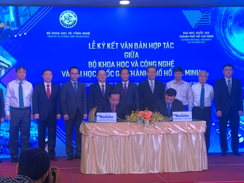 Đại học Quốc gia TP Hồ Chí Minh và Bộ Khoa học và Công nghệ ký kết hợp tác chiến lược phát triển tài sản trí tuệ giai đoạn 2021- 2025.