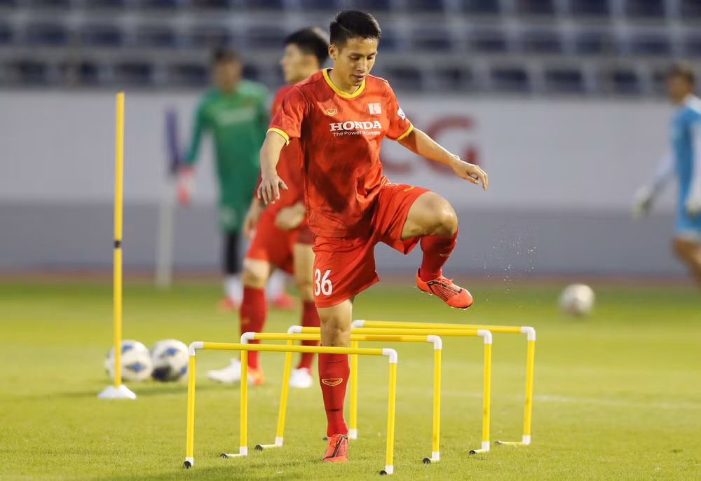 Hùng Dũng sẽ trở về CLB tiếp tục tập luyện và sẽ sang Singapore sau khi có giấy phép nhập cảnh từ nước sở tại. (Ảnh: VFF)