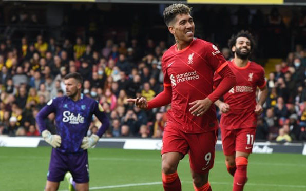 Firmino lập hat-trick cho Liverpool. (Nguồn: Getty Images/TTXVN) Liverpool tạm chiếm ngôi đầu Premier League sau chiến thắng vùi dập -0