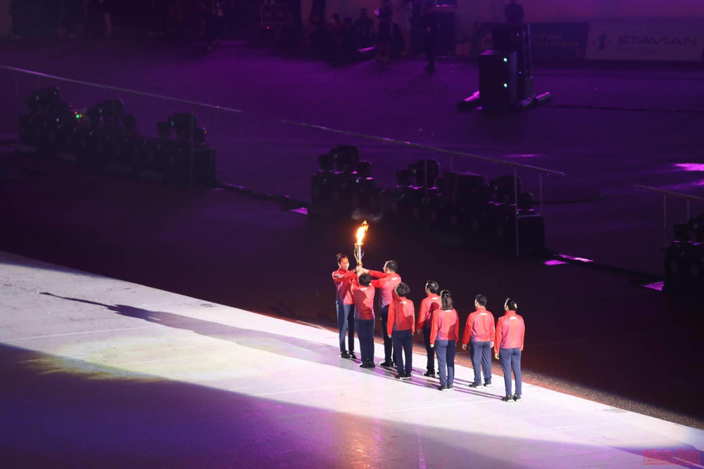 (Ảnh: Khiếu Minh) Những hình ảnh ấn tượng trong Lễ khai mạc SEA Games 31 -2