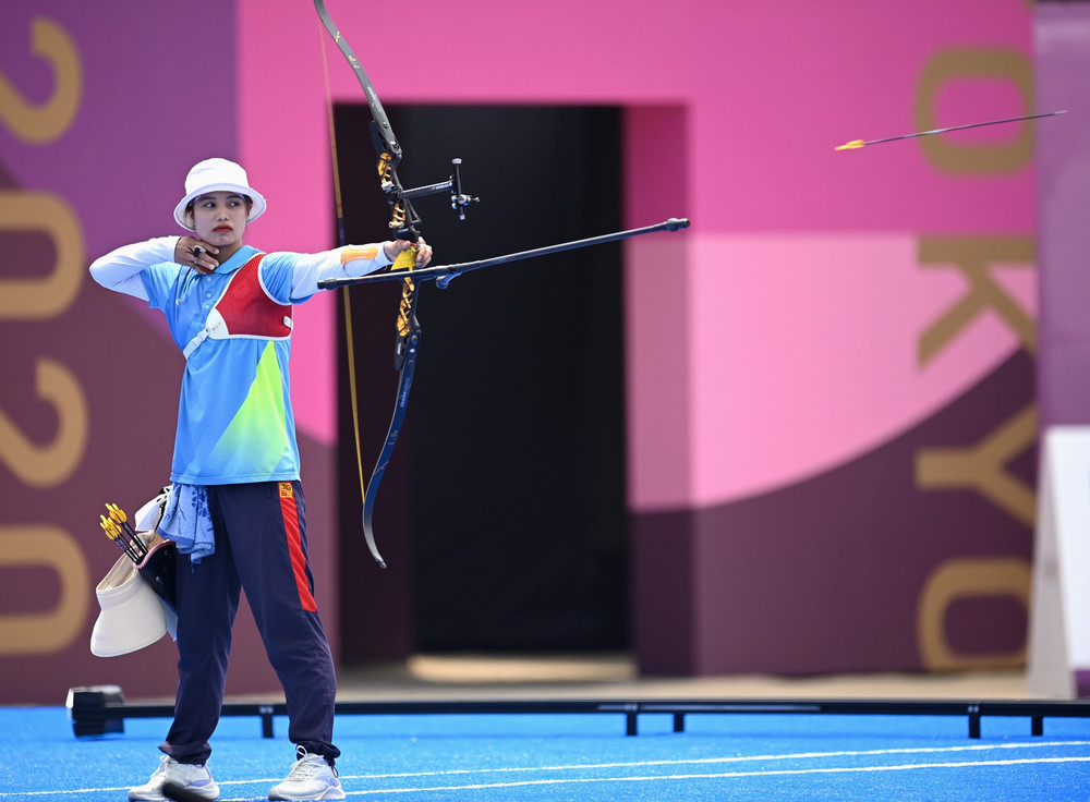 Ánh Nguyệt thua ngược vận động viên chủ nhà. (Ảnh: Reuters)