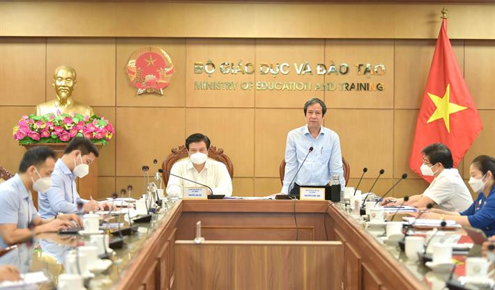 Bộ trưởng Nguyễn Kim Sơn và Thứ trưởng Nguyễn Hữu Độ chủ trì Hội nghị trực tuyến ngày 12/8 5 nhiệm vụ với giáo dục tiểu học trong năm học mới -0