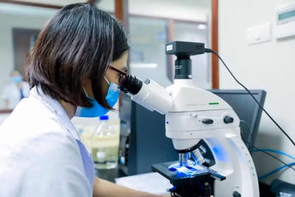 Viêm gan “bí ẩn”: Các cha mẹ không nên hoang mang -0