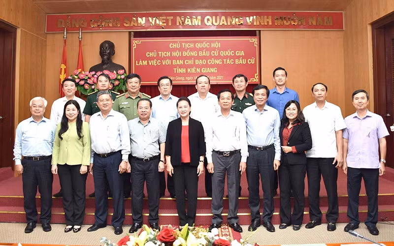 Chủ tịch Quốc hội Nguyễn Thị Kim Ngân kiểm tra công tác bầu cử tại An Giang và Kiên Giang -0