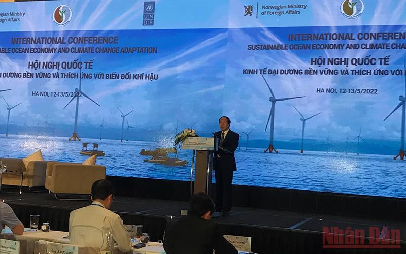 Phó Thủ tướng Chính phủ Lê Văn Thành phát biểu tại hội nghị.