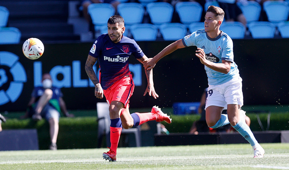Angel Correa (trái) lập công lớn giúp Atletico khởi đầu mùa giải mới thuận lợi. (Ảnh: Atletico Madrid) Barca nhấn chìm Sociedad trong ngày ra quân La Liga -0