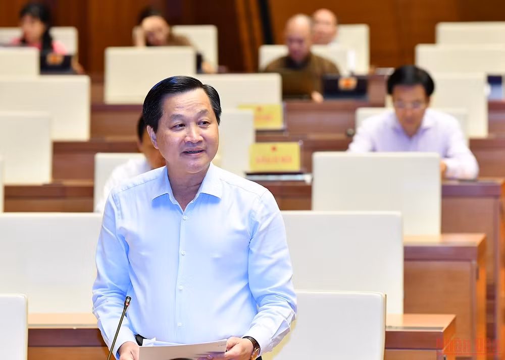 Phó Thủ tướng Lê Minh Khái trả lời, làm rõ một số vấn đề các đại biểu Quốc hội nêu.