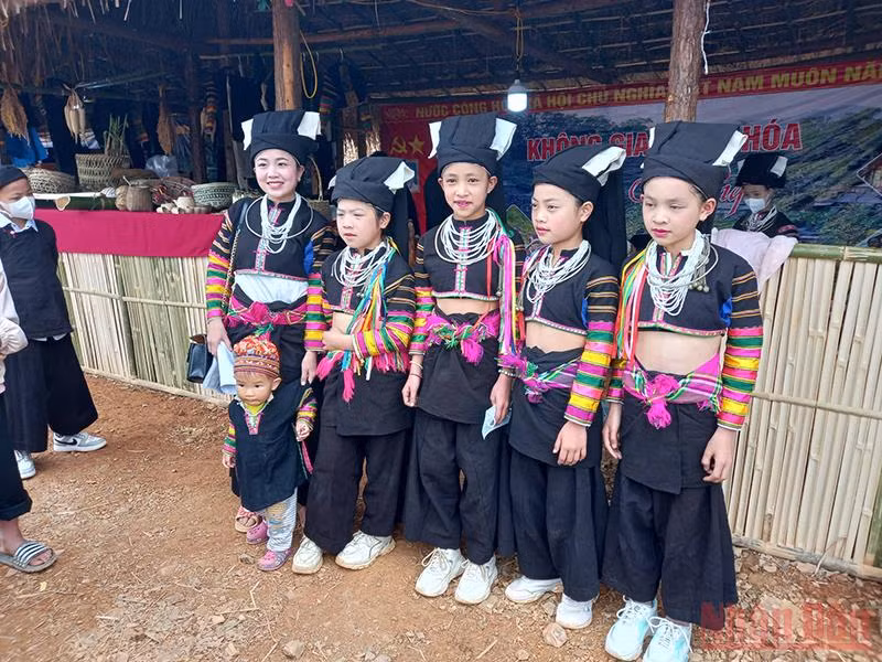 Đậm đà bản sắc trong ngày hội văn hóa dân tộc Lô Lô huyện Bảo Lâm -0