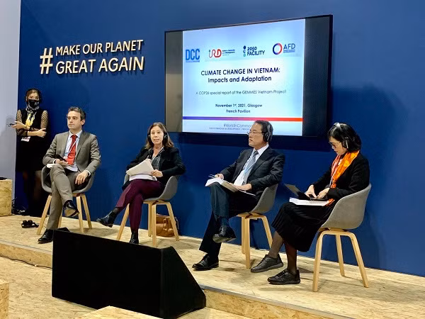 Giới thiệu "Báo cáo biến đổi khí hậu ở Việt Nam - tác động và thích ứng" tại COP26.