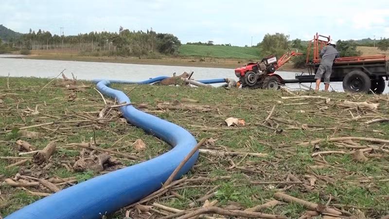 Nỗ lực tìm nguồn nước cứu lúa giữa tâm dịch Covid-19. -0