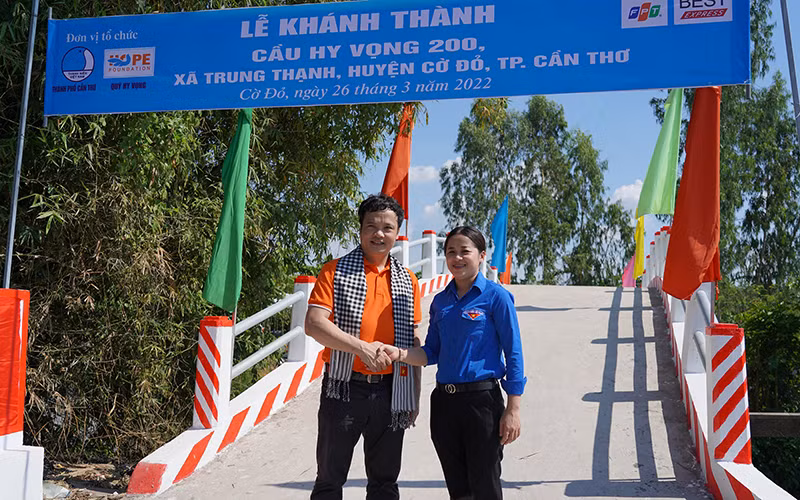 Khánh thành cầu Hy Vọng 200.