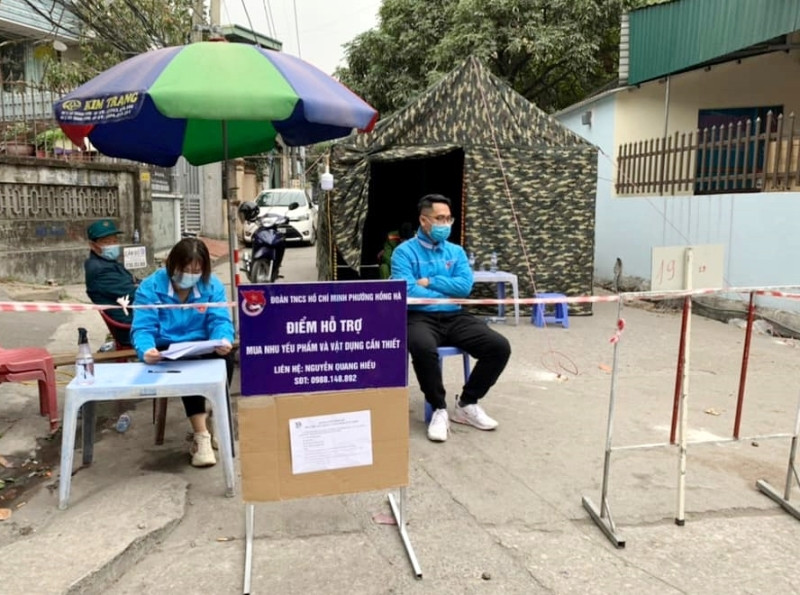 Tại các khu vực phong tỏa, Thành đoàn Hạ Long đều bố trí đoàn viên, thanh niên hỗ trợ người dân mua các nhu yếu phẩm cần thiết. Quảng Ninh: Hơn 33 nghìn mẫu xét nghiệm âm tính với SARS-CoV-2 -0