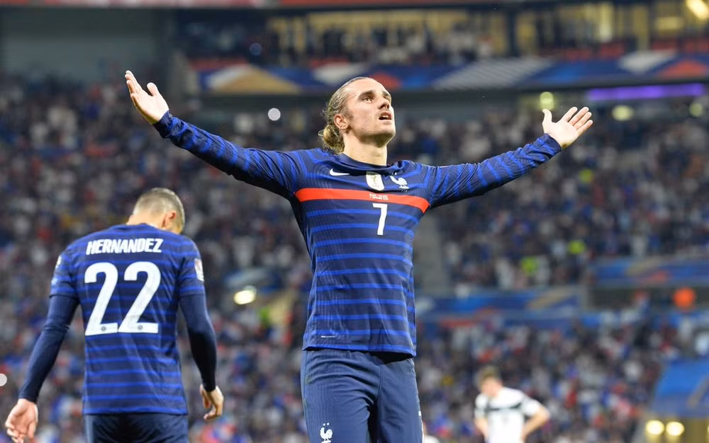 Griezmann lập cú đúp bàn thắng để cắt chuỗi 5 trận hòa thất vọng của Pháp. (Ảnh: FIFA)