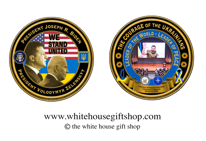 Hình ảnh một trong hai đồng xu kỷ niệm. (Ảnh: White House Gift Shop) Những chuyện không có thật lan truyền trên mạng xã hội tuần này -0