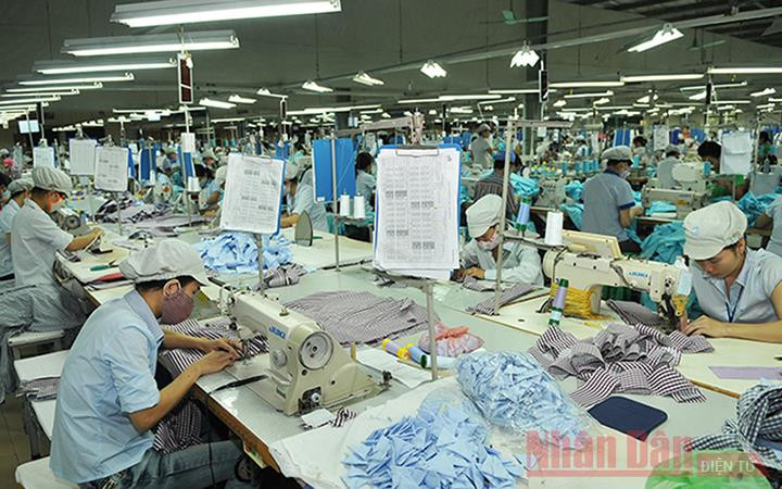 Lao động tại một xưởng may ở TP Đồng Hới, Quảng Bình (Ảnh minh họa).