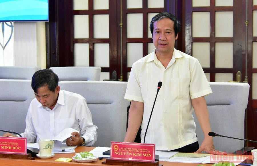 Bộ trưởng Giáo dục và Đào tạo Nguyễn Kim Sơn phát biểu tại buổi làm việc. Bộ trưởng Giáo dục và Đào tạo chỉ đạo kỳ thi tốt nghiệp THPT quốc gia tại Huế -0