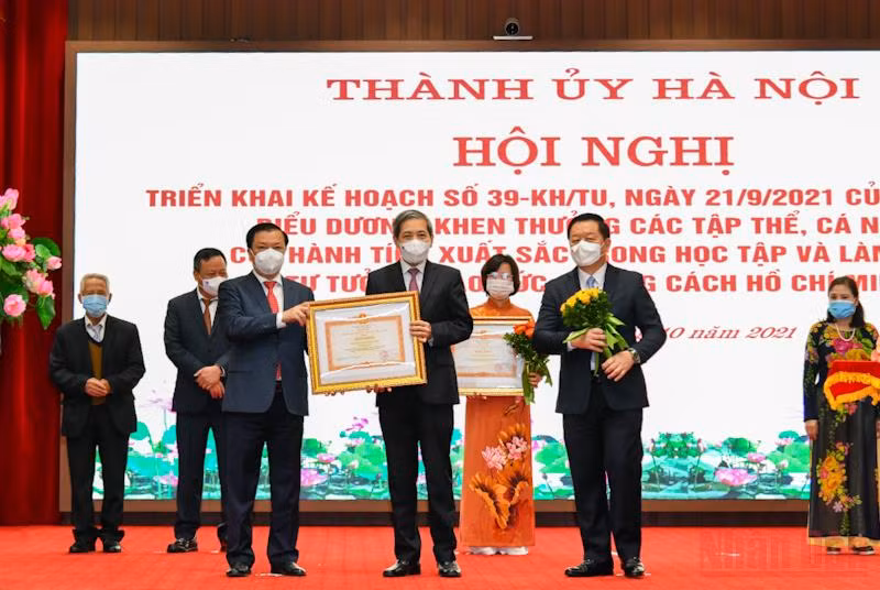 Đề cao vai trò nêu gương của người đứng đầu trong thực hiện Chỉ thị số 05 -0