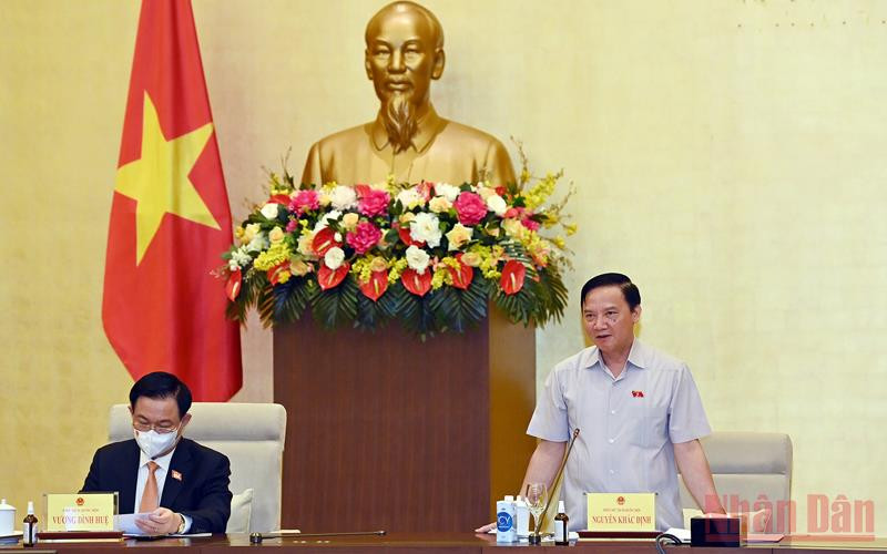 Phó Chủ tịch Quốc hội Nguyễn Khắc Định, Tổ trưởng Tổ công tác phát biểu tại buổi làm việc. (Ảnh: Duy Linh) Tăng tính chủ động để Chính phủ, Thủ tướng Chính phủ và các địa phương phòng, chống dịch -0