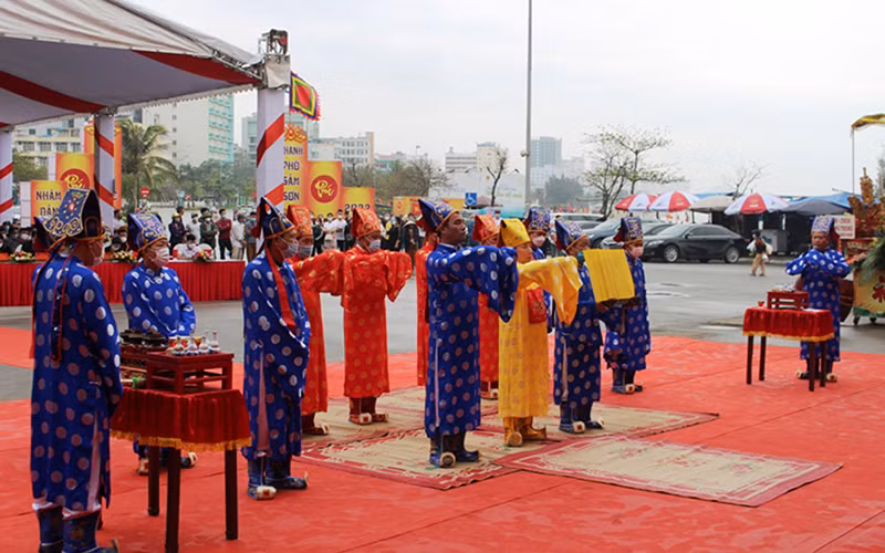 Tế lễ tại lễ hội Cầu phúc đền Độc Cước, thành phố Sầm Sơn.
