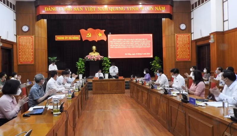 Đoàn kiểm tra của Ban Chỉ đạo Đề án Trung ương làm việc với Thành ủy Đà Nẵng về “Tổng kết 30 năm thực hiện Thông báo số 34-TB/TW ngày 14/11/1992 của Ban Bí thư”.