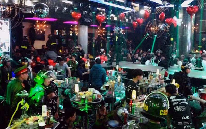 Lực lượng chức năng đột kích một quán bar tại Đà Lạt