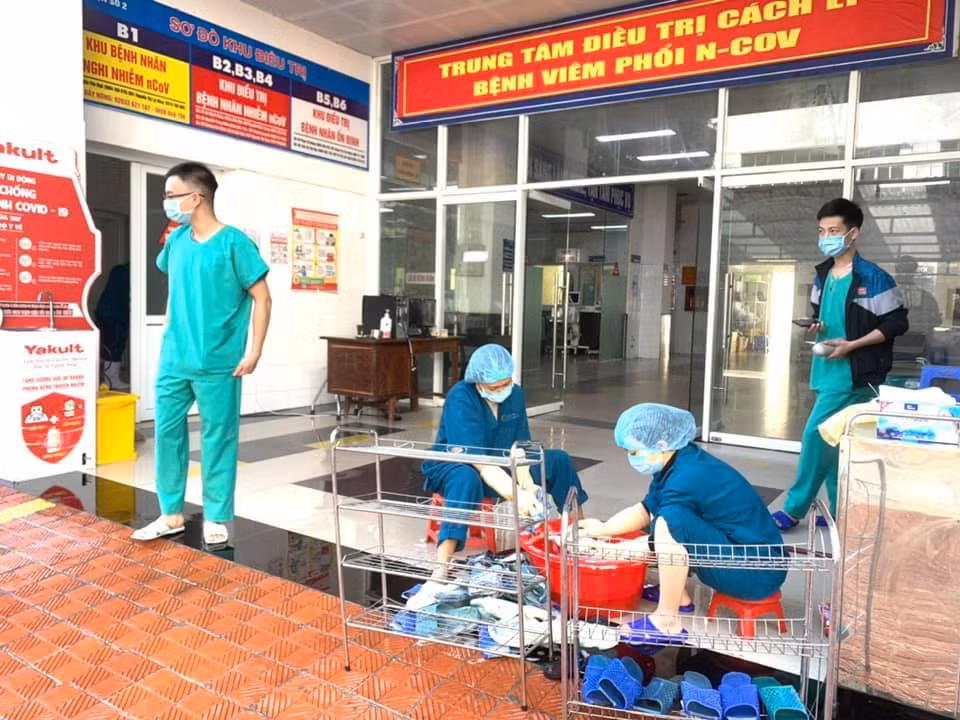 Tất niên trong khu cách ly -8