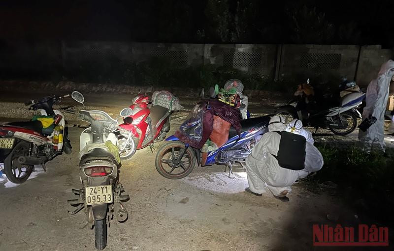 Và xuyên đêm. Đội SOS sinh viên đặc biệt của Đà Nẵng -0