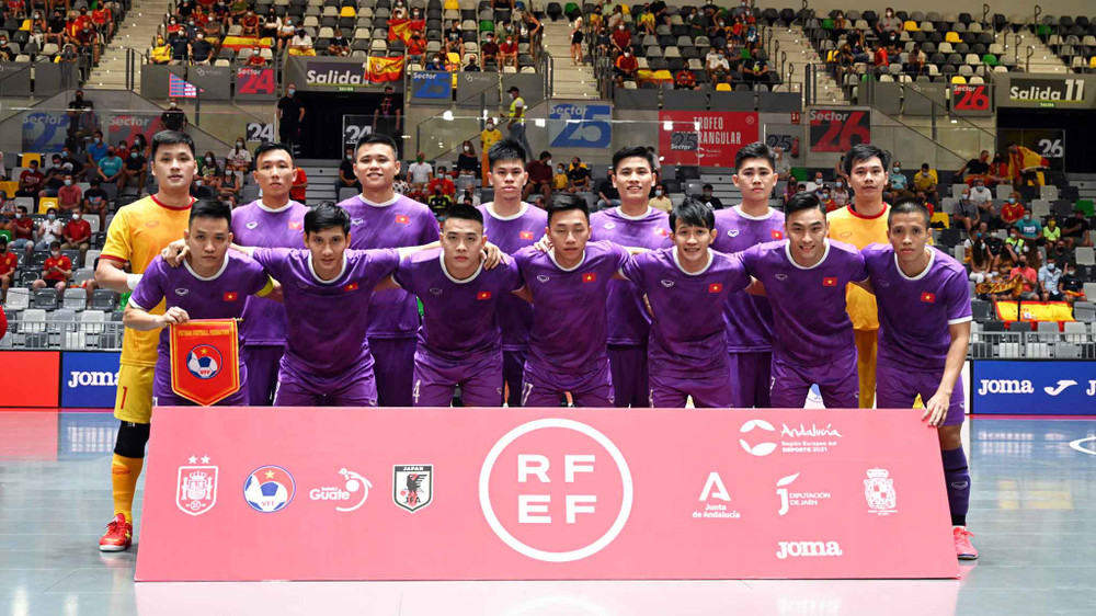 Đội hình đội tuyển futsal Việt Nam. (Ảnh: VFF) Đội tuyển futsal Việt Nam gặp khó trước đội bóng số 1 thế giới -1