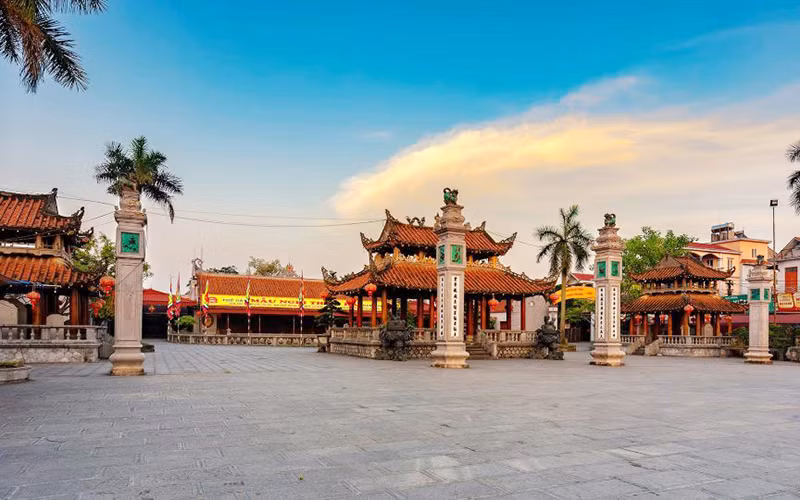 Phủ Chính Tiên Hương tại khu di tích Phủ Dày.