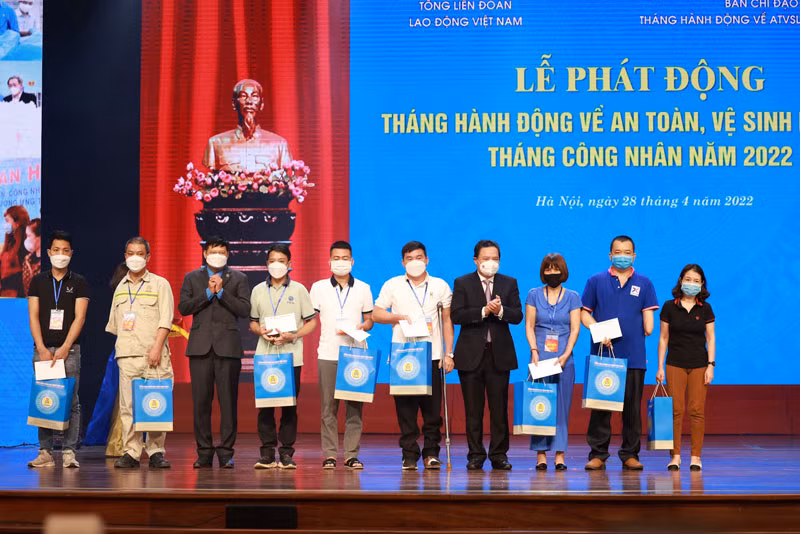 Phát động Tháng hành động về Vệ sinh an toàn lao động, Tháng Công nhân -0