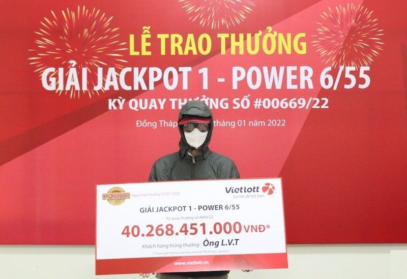 Screenshot van de Jacktop casino lobby met diverse spellen