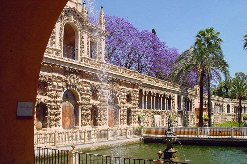 Cung điện Alcázar, Sevilla. (Ảnh: El País) Top 10 điểm du lịch không thể bỏ qua khi đến Tây Ban Nha -0