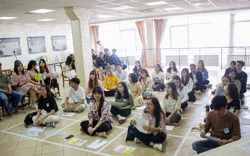 Cuộc thi thu hút đông đảo thí sinh tham gia dù diễn ra vào mùa ôn thi. (Ảnh: HUY HOÀNG) Sinh viên thi hiểu biết tiếng Việt tại Nga -0