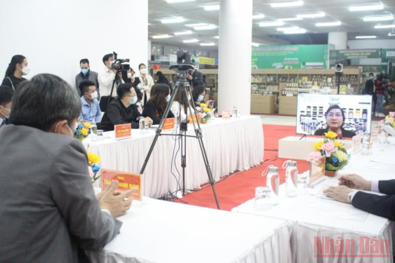 Hội nghị trực tuyến kết nối tiêu thụ nông đặc sản trong tình hình mới chiều 9/12. Kết nối tiêu thụ nông sản, đặc sản trong tình hình mới -0