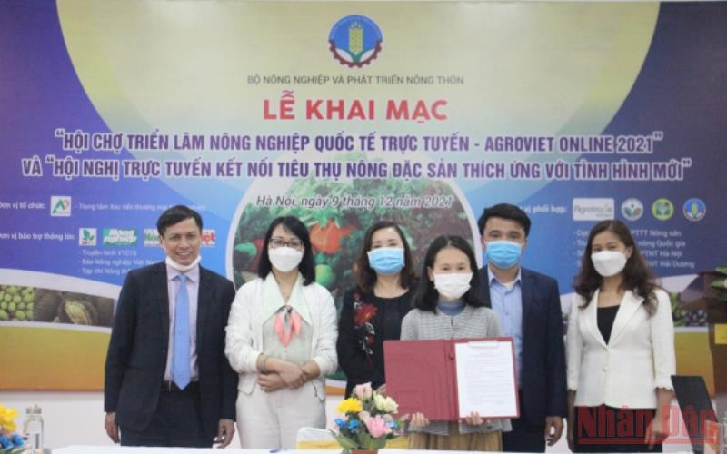 Ký kết thỏa thuận ghi nhớ, hợp đồng tiêu thụ sản phẩm nông sản giữa doanh nghiệp với nhà sản xuất. Kết nối tiêu thụ nông sản, đặc sản trong tình hình mới -0