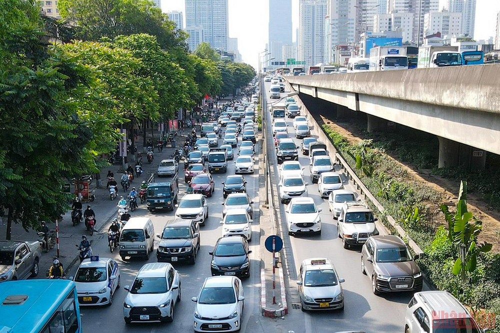 Đường vành đai 3, đoạn qua nút giao Khuất Duy Tiến-Nguyễn Trãi, tình trạng ùn tắc xảy ra, kẹt cứng các phương tiện. (Ảnh: QUÂN ĐỖ) Người dân trở lại Thủ đô sau kỳ nghỉ lễ -0