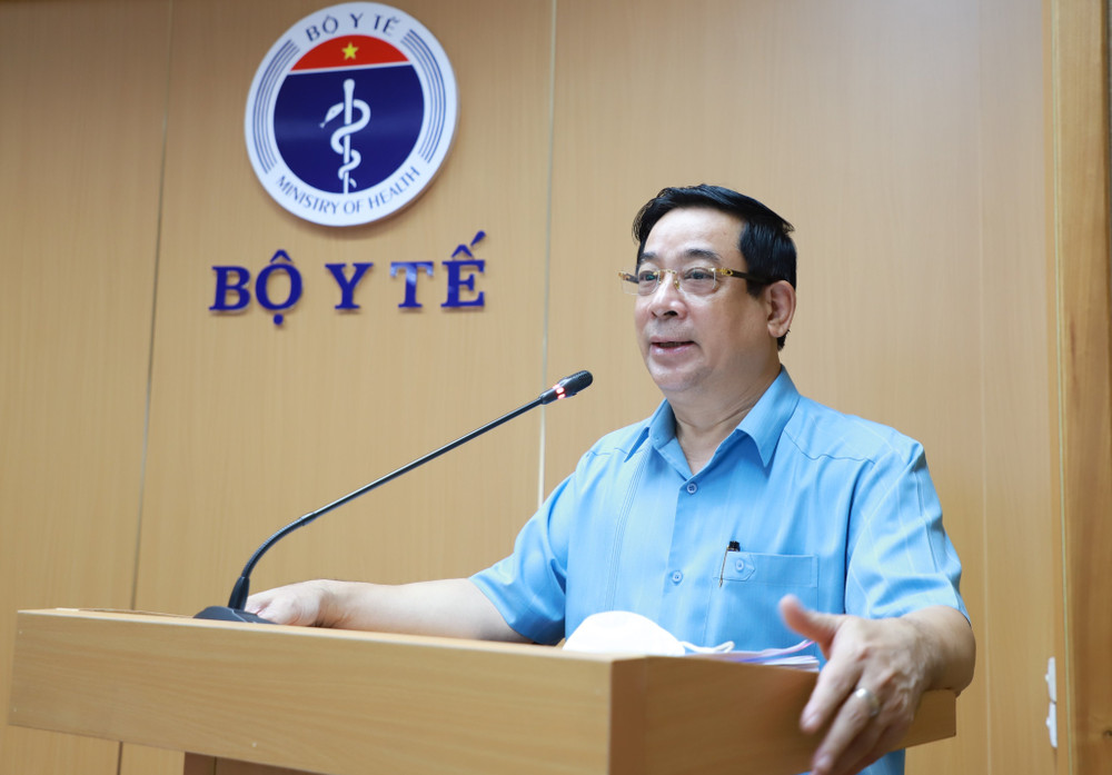 PGS, TS Lương Ngọc Khuê, Cục trưởng Cục Quản lý Khám, chữa bệnh thông tin về Hướng dẫn chẩn đoán, điều trị Covid-19 mới. Thứ trưởng Nguyễn Trường Sơn: Hướng dẫn mới sẽ là vũ khí mới trong điều trị Covid-19 -0