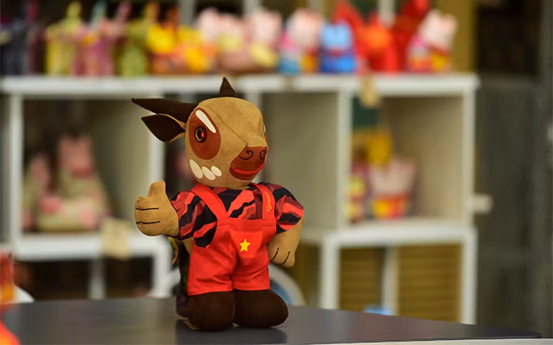 Hàng trăm chú Sao La nhồi bông đồng hành cùng SEA Games 31