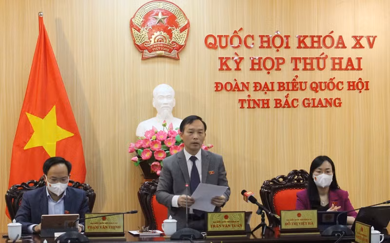 Đại biểu Quốc hội Trần Văn Tuấn (Bắc Giang) phát biểu tại phiên thảo luận trực tuyến. (Ảnh: baobacgiang.com.vn)