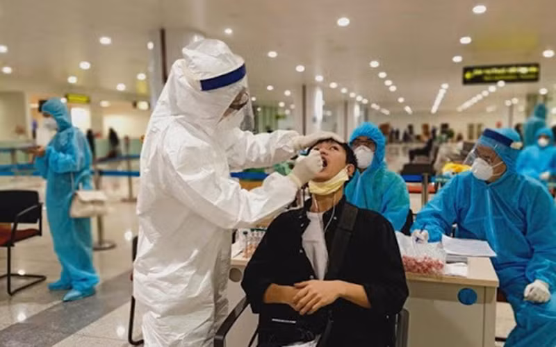 Ngành Y tế Hà Nội sẽ triển khai xét nghiệm SARS-CoV-19 cho toàn bộ nhân viên y tế làm việc tại các cơ sở y tế công lập trực thuộc.