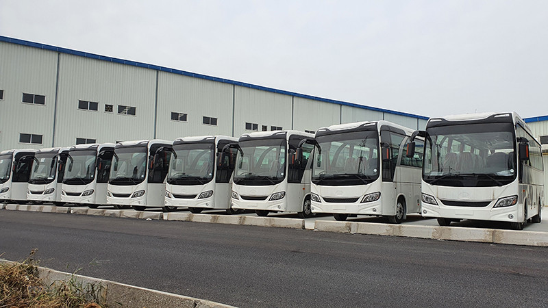 Sản phẩm xe bus của Công ty TNHH xe bus Daewoo Việt Nam (100% vốn từ tập đoàn Daewoo Hàn Quốc) mới xuất xưởng tại khu công nghiệp Khai Quang, thành phố Vĩnh Yên, Vĩnh Phúc. (Ảnh: Nguyễn Trọng Lịch/TTXVN) Ngân sách nhà nước năm 2021 vượt đích ngoạn mục trong bão dịch -0