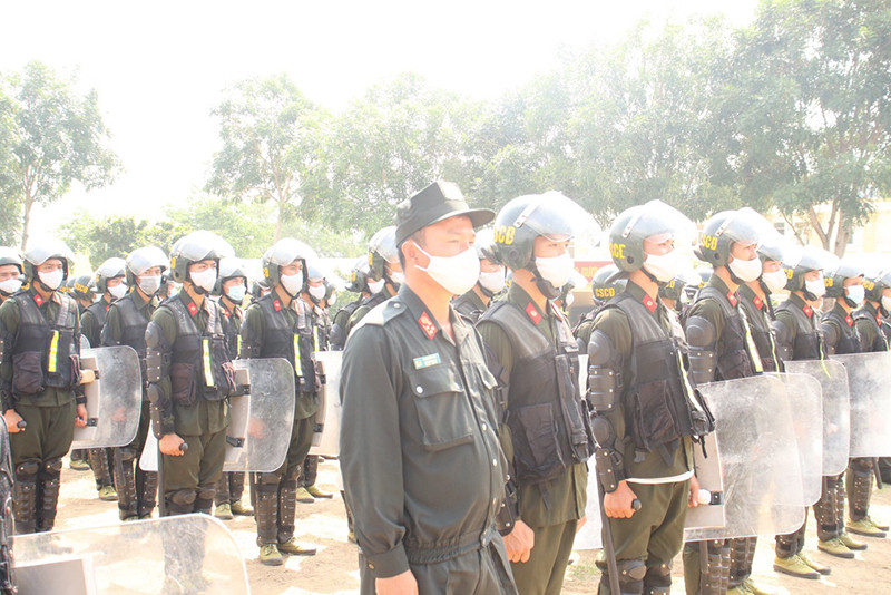 Chiến sĩ cảnh sát cơ động lên đường làm nhiệm vụ. Tiếp tục tăng số ca dương tính với virus SARS-CoV-2 tại Điện Biên -0