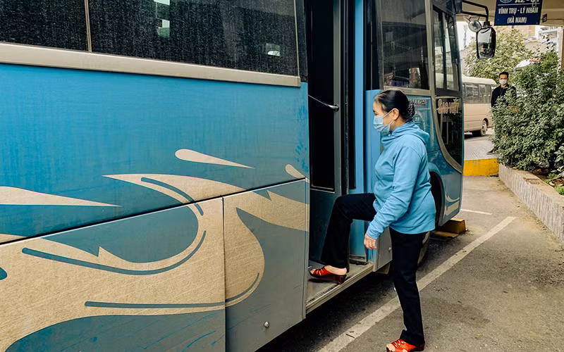 Bến xe đìu hiu ngày giáp Tết Dương lịch -1