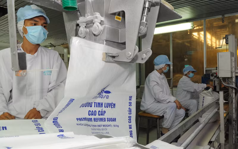 Doanh nghiệp mía đường phấn khởi với quyết định áp thuế với đường nhập khẩu được nhận trợ cấp.