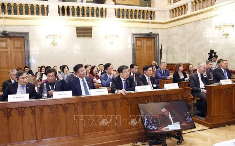 Đại biểu dự Tọa đàm. (Ảnh: Doãn Tấn/TTXVN) lap_phap_280622_4-1656387290105.jpeg